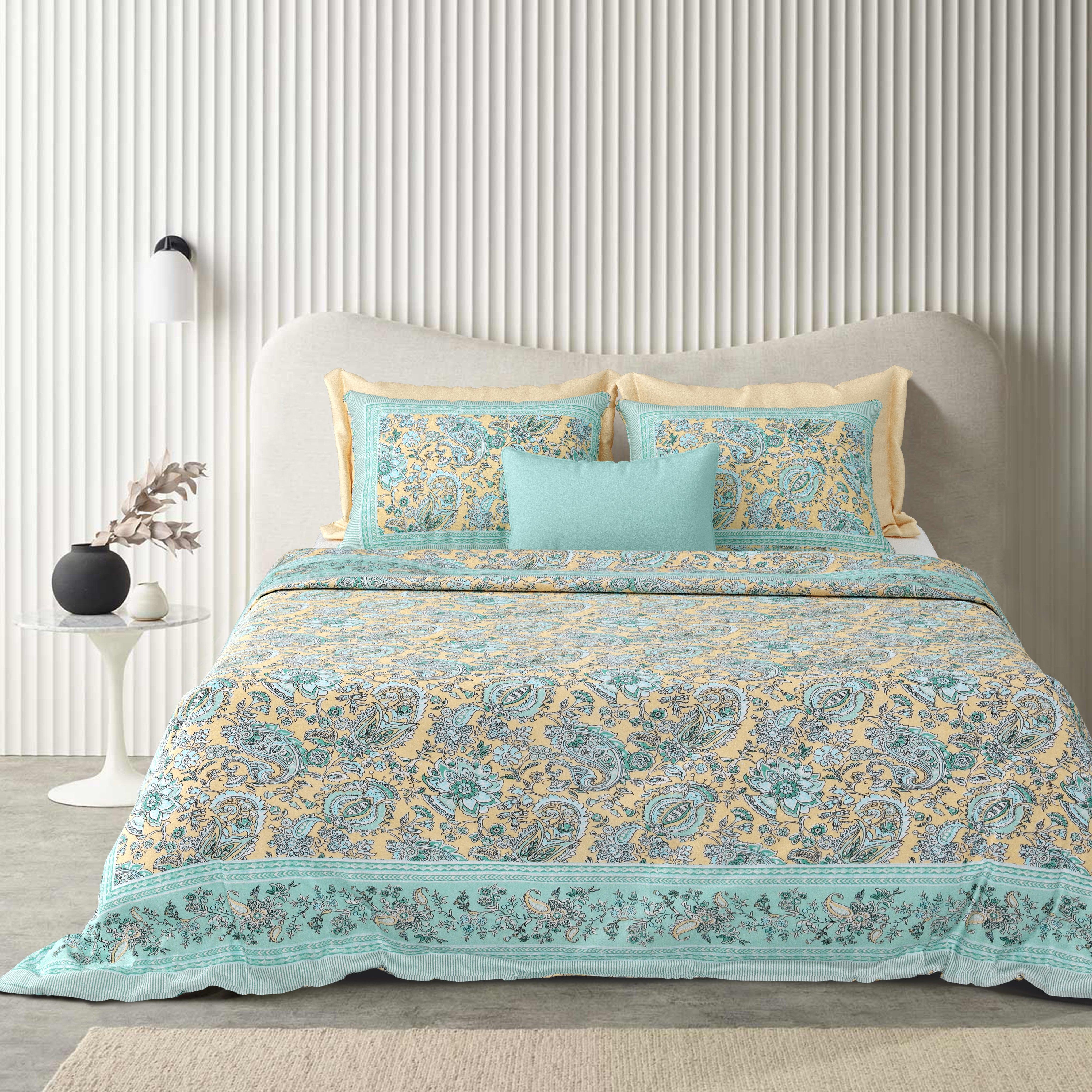 Tista 310 TC Cotton Bed Sheet with 2 Pillow Covers - Printed